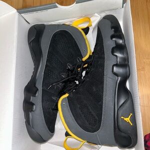 University Gold Jordan 9 Gs